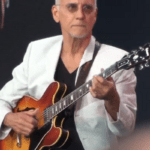 Larry Carlton