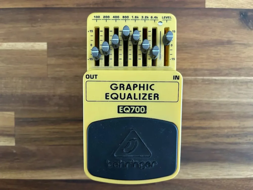Behringer EQ700 Mediums