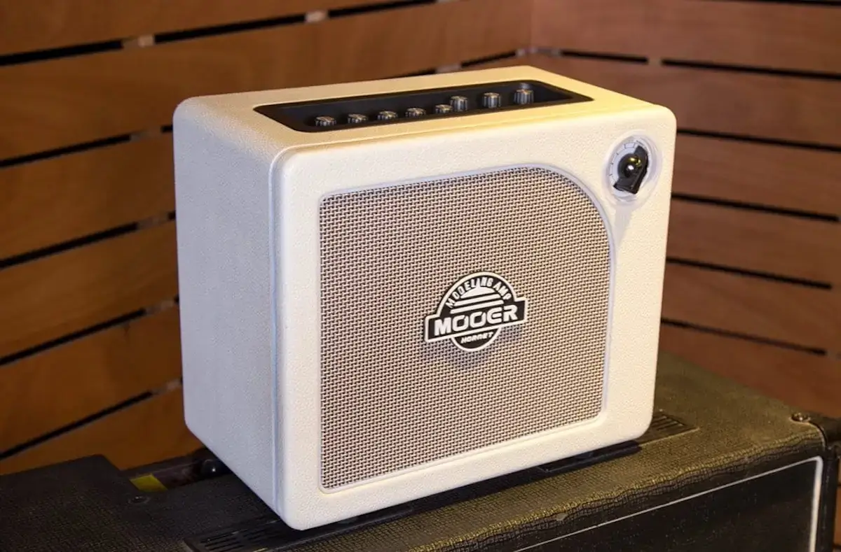 Mooer Hornet 15
